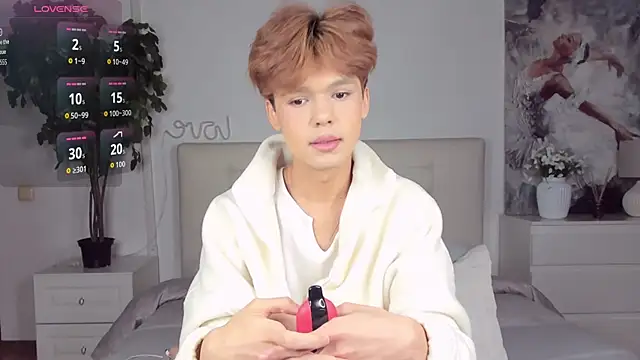 Snapshot of Felix_Rey chatting on 09.24.25 Felix Rey online show from 09.24.25