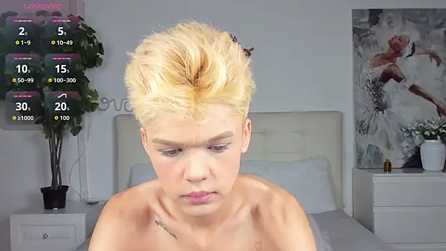 Snapshot of Felix_Rey chatting on 11.23.25 Felix Rey online show from 11.23.25