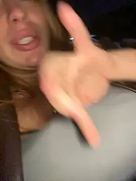 Snapshot of Sweet___Emily chatting on 12.12.24 Sweet Emily online show from 12.12.24