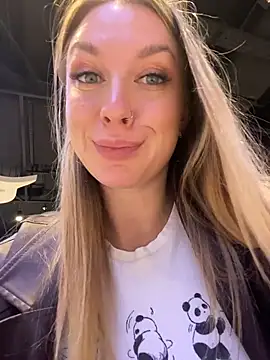 Sweet   Emily online show from 12.05.25