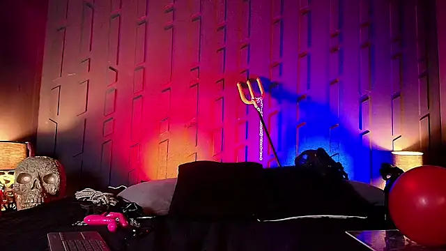 MorganaCrowley online show from 02.13.25