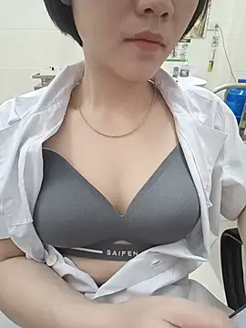 Snapshot of 2_sex chatting on 06.29.26 2 sex online show from 06.29.26