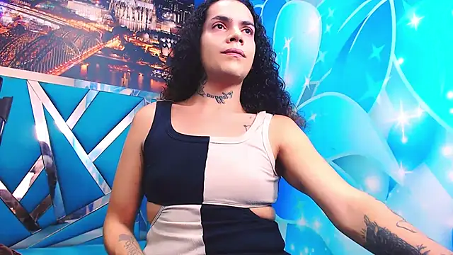 Snapshot of aleja_mistress_ chatting on 12.21.24 aleja mistress online show from 12.21.24