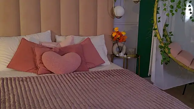 Snapshot of Eva_Natsumi chatting on 12.02.24 Eva Natsumi online show from 12.02.24