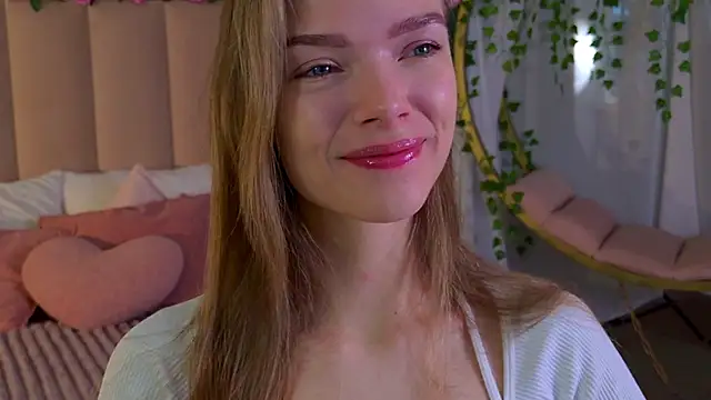 Snapshot of Eva_Natsumi chatting on 12.06.24 Eva Natsumi online show from 12.06.24