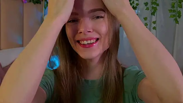 Snapshot of Eva_Natsumi chatting on 12.07.24 Eva Natsumi online show from 12.07.24