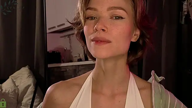 Snapshot of Eva_Natsumi chatting on 09.22.25 Eva Natsumi online show from 09.22.25