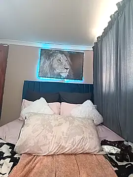 Queen-Chocolate online show from 02.01.26