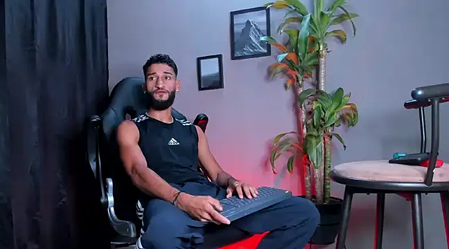 Damian 022 online show from 12.19.24