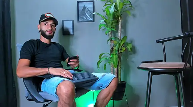 Damian 022 online show from 01.22.25