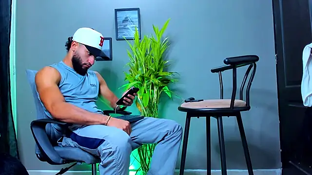 Damian 022 online show from 10.17.25