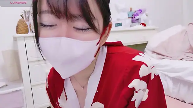 maii- online show from 04.16.26