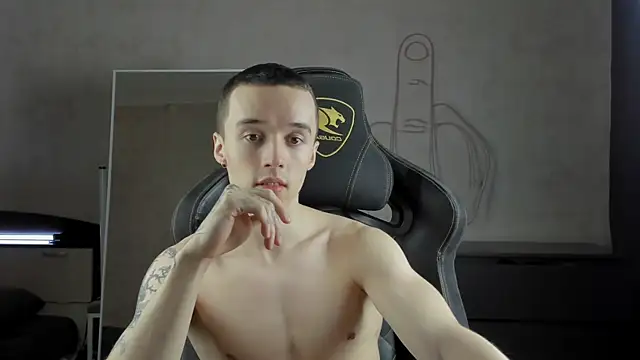 Snapshot of MasonWarholl chatting on 01.06.25 MasonWarholl online show from 01.06.25