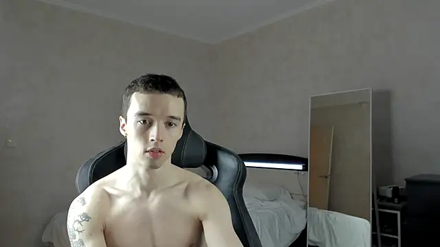 Snapshot of MasonWarholl chatting on 01.29.25 MasonWarholl online show from 01.29.25