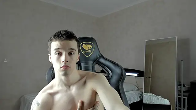 Snapshot of MasonWarholl chatting on 02.09.25 MasonWarholl online show from 02.09.25