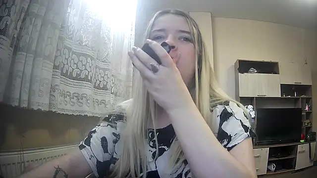 ViolaCandy online show from 10.29.25