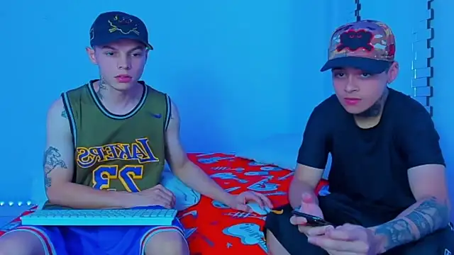 Snapshot of HOT_boy2025 chatting on 12.25.24 HOT boy2025 online show from 12.25.24