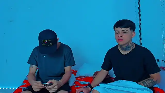 Snapshot of HOT_boy2025 chatting on 01.05.25 HOT boy2025 online show from 01.05.25