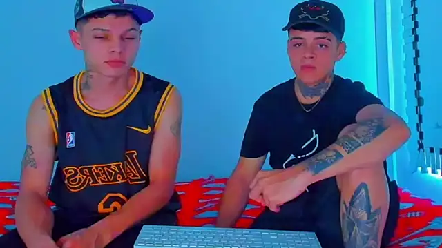 Snapshot of HOT_boy2025 chatting on 03.08.25 HOT boy2025 online show from 03.08.25