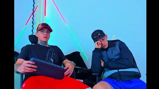 Snapshot of HOT_boy2025 chatting on 09.14.25 HOT boy2025 online show from 09.14.25