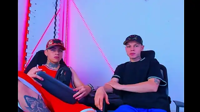 Snapshot of HOT_boy2025 chatting on 09.15.25 HOT boy2025 online show from 09.15.25