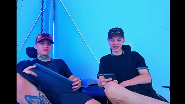 Snapshot of HOT_boy2025 chatting on 09.21.25 HOT boy2025 online show from 09.21.25