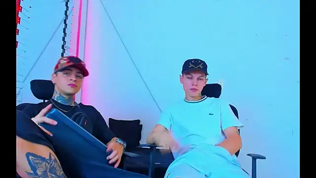 Snapshot of HOT_boy2025 chatting on 09.24.25 HOT boy2025 online show from 09.24.25