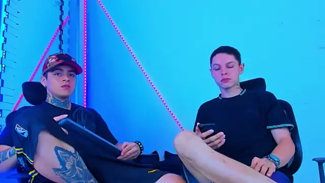 Snapshot of HOT_boy2025 chatting on 10.09.25 HOT boy2025 online show from 10.09.25