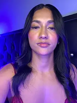 Snapshot of mailyreid chatting on 10.08.25 mailyreid online show from 10.08.25