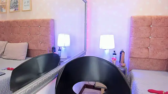 Snapshot of liaa_18 chatting on 01.10.25 liaa 18 online show from 01.10.25