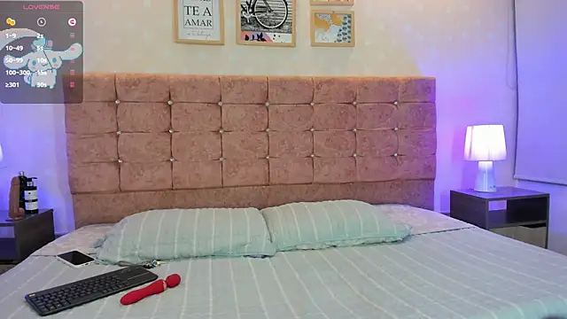 Snapshot of liaa_18 chatting on 02.13.25 liaa 18 online show from 02.13.25