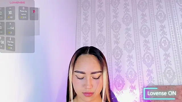 Snapshot of liaa_18 chatting on 12.18.25 liaa 18 online show from 12.18.25