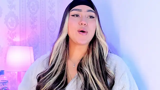 Snapshot of liaa_18 chatting on 02.13.26 liaa 18 online show from 02.13.26