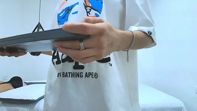 Tinny and Candy online show from 02.10.25