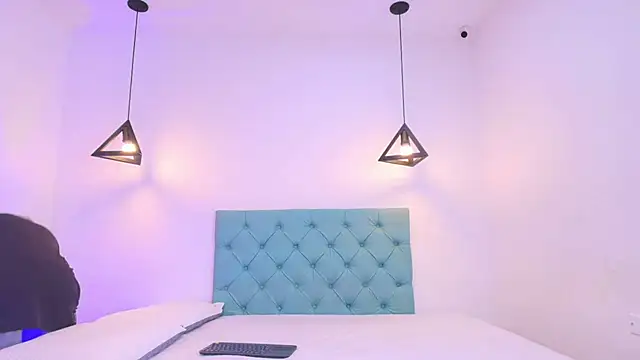 Tinny and Candy online show from 03.06.25