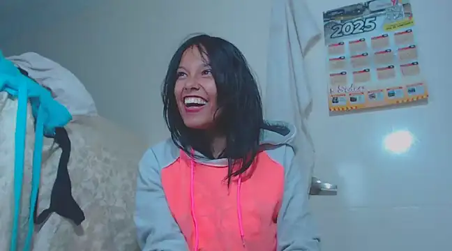 Snapshot of home_vlak chatting on 03.11.25 home vlak online show from 03.11.25