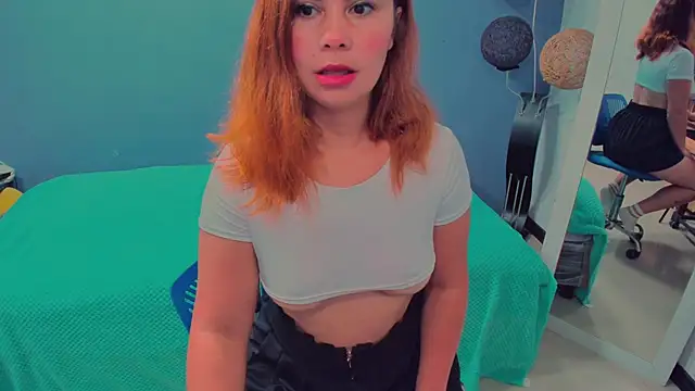 Snapshot of gigi_stephans chatting on 03.10.25 gigi stephans online show from 03.10.25