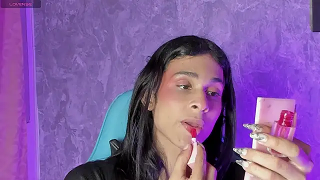 Snapshot of Mara_friendboy699 chatting on 02.13.25 Mara friendboy699 online show from 02.13.25