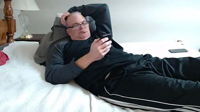 Snapshot of JaySloan chatting on 01.31.25 JaySloan online show from 01.31.25