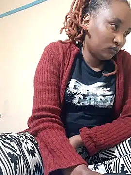 Snapshot of StacyGee24 chatting on 02.16.25 StacyGee24 online show from 02.16.25