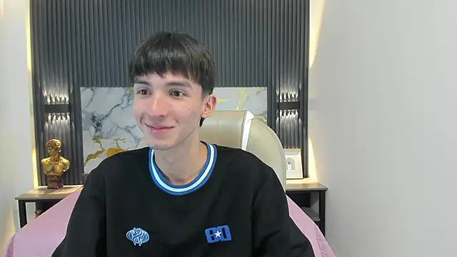 Snapshot of Jake_evans chatting on 11.04.25 Jake evans online show from 11.04.25