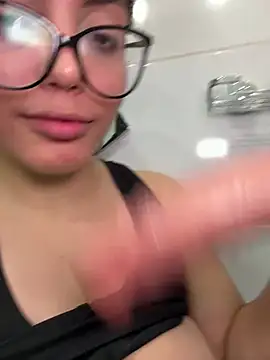 Snapshot of zui_lu chatting on 03.03.25 zui lu online show from 03.03.25