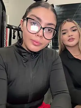 Snapshot of zui_lu chatting on 03.08.25 zui lu online show from 03.08.25