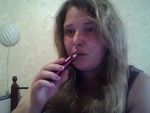 Snapshot of ParisMimi chatting on 06.10.26 ParisMimi online show from 06.10.26