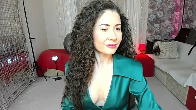 Snapshot of KarinaSweeety chatting on 12.17.24 KarinaSweeety online show from 12.17.24
