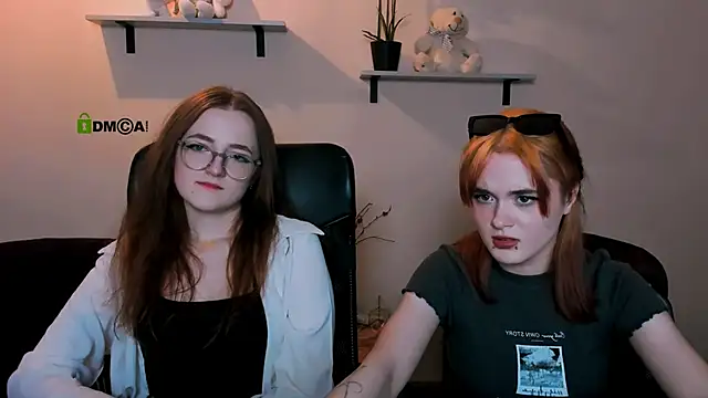 liana kisses online show from 12.20.24