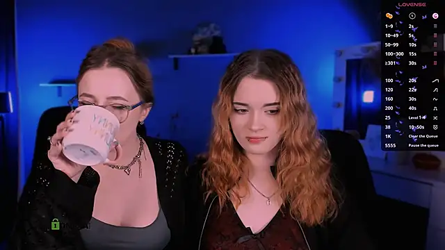 liana kisses online show from 09.10.25