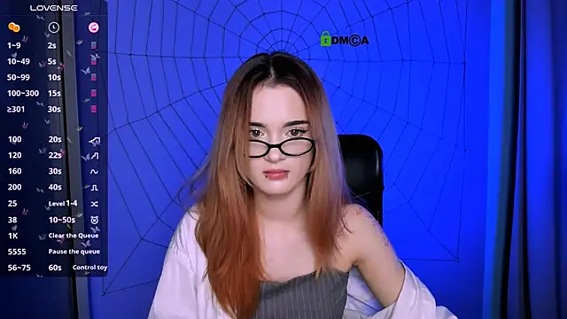 liana kisses online show from 11.10.25