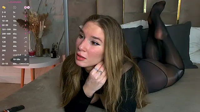 LeslieMines online show from 11.28.25