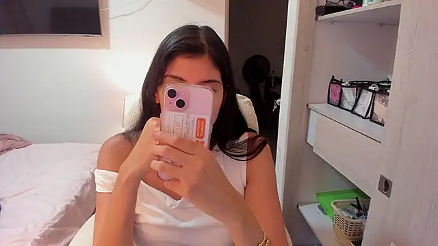 misstoya online show from 10.07.25